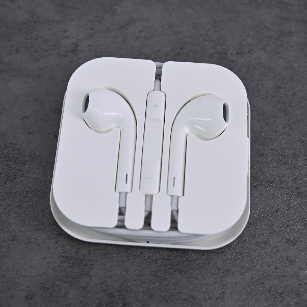 Macsecor White 3.5mm Jack Portable Wired Earphones with Microphone