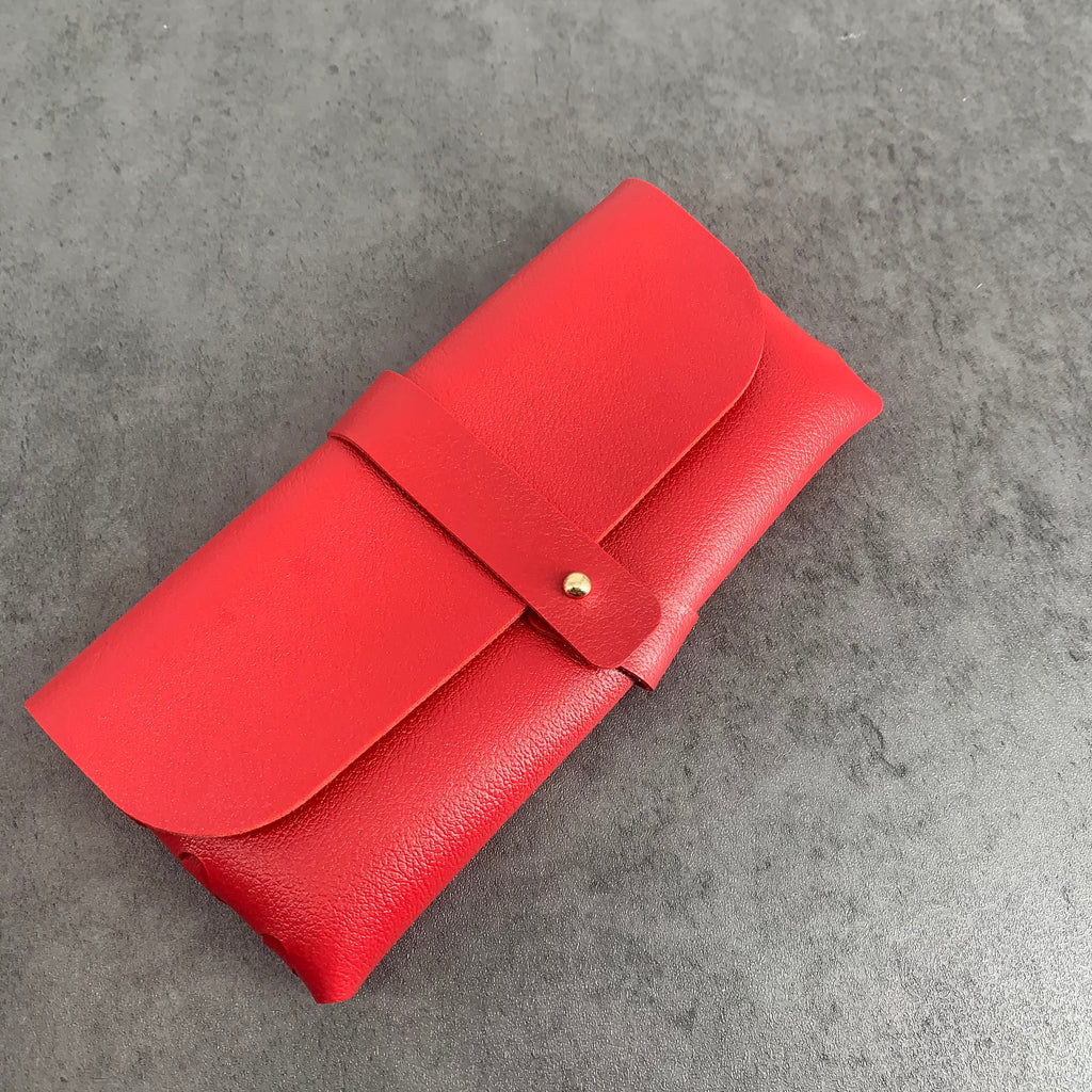 OMETAO Portable Eyeglass Case Soft Shell Lightweight PVC Sunglass Case In Red